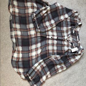 Reitmans 3/4 length sleeve blouse. Navy/Red/Tan